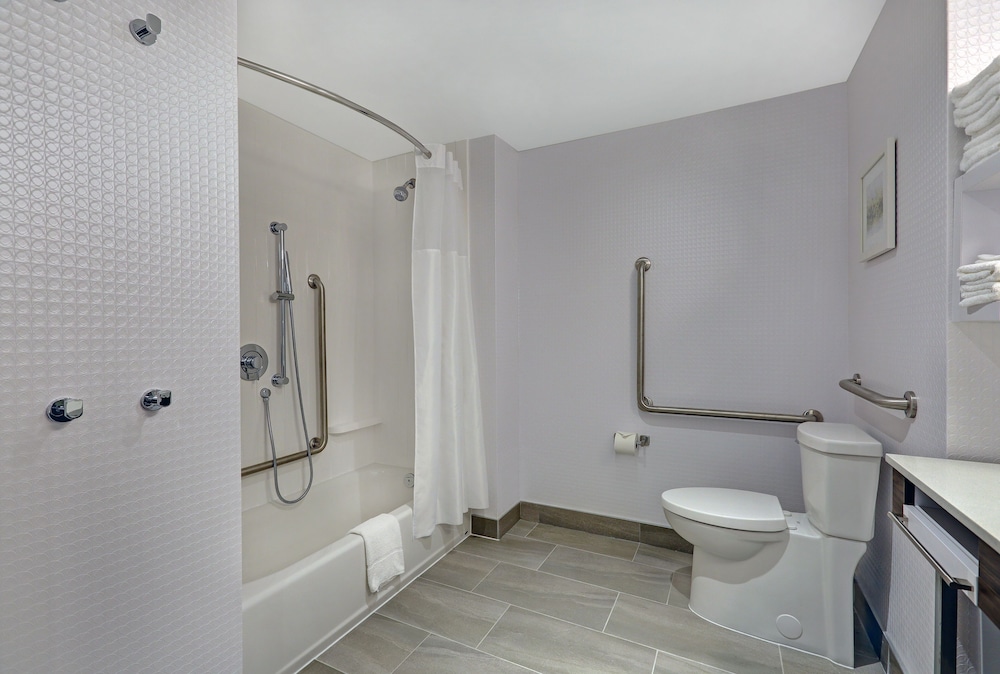 Hampton Inn Peterborough 19/40
