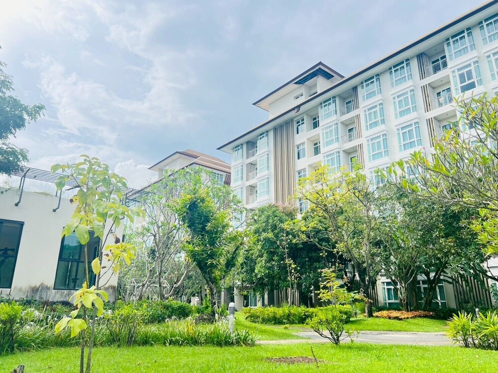 Harmony Resort Hotel 2/50