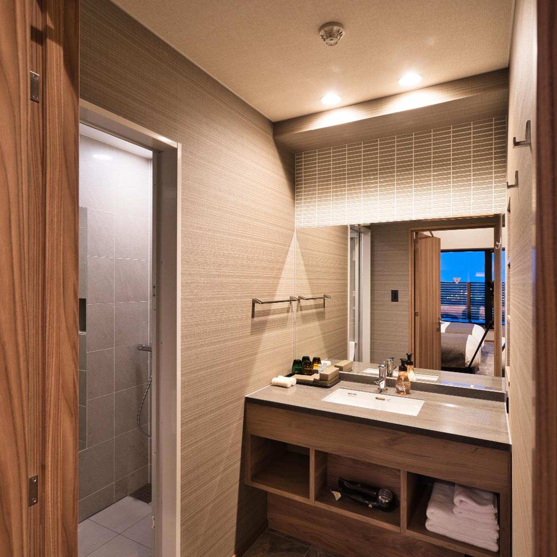 جناح، Winery Hotel & Condominium Hitohana 8/10