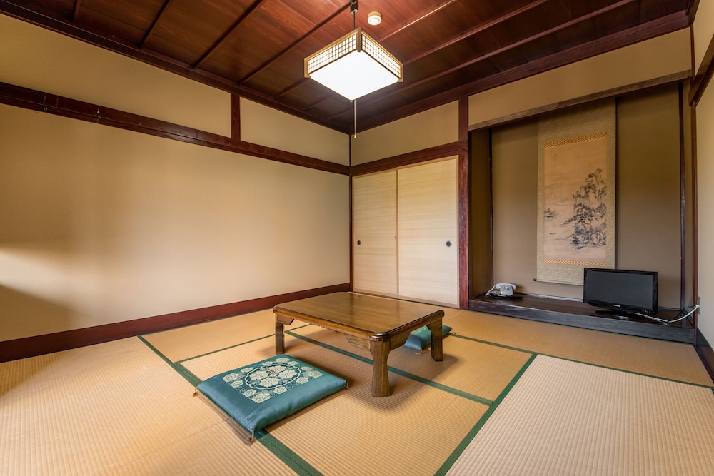 Kadokyu Ryokan 45/70