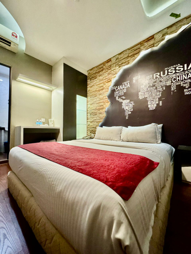 Standard, Queen Bed, No Window