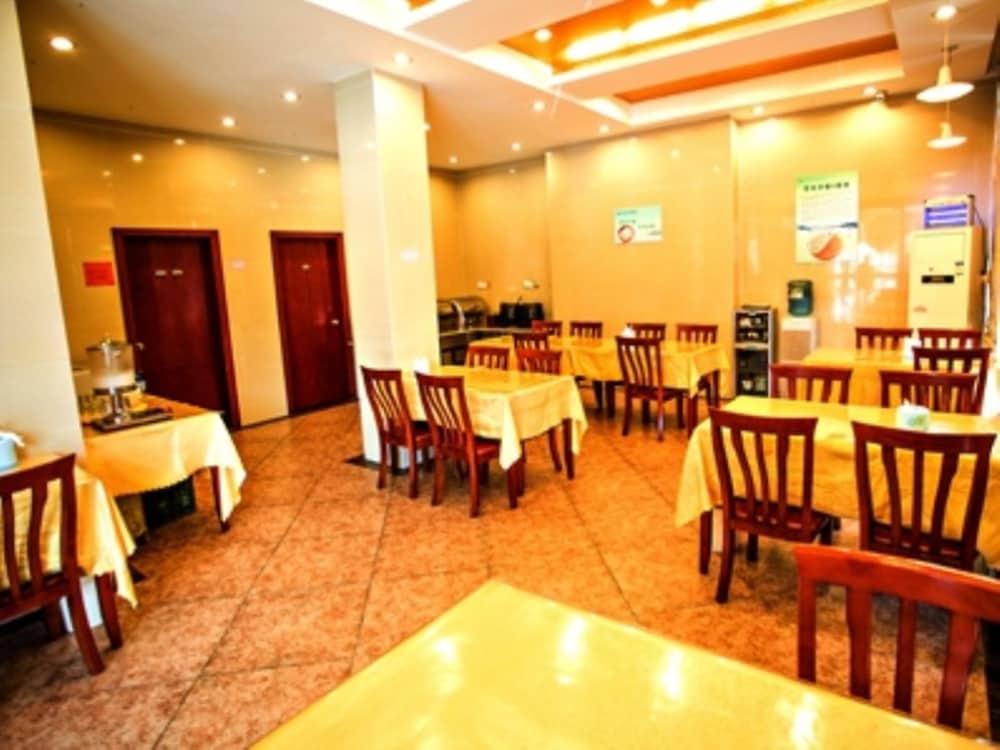 Greentree Inn Lianyungang Guanyun Wenzhou Shangmaocheng Express Hotel 16/19