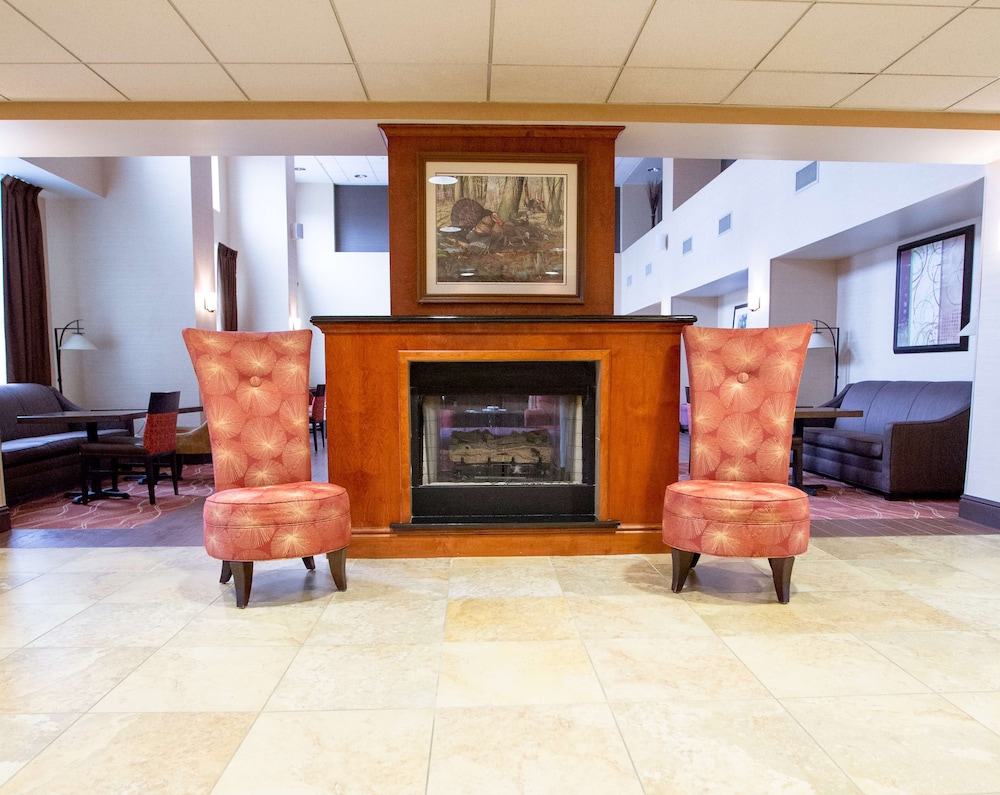 Hampton Inn & Suites Blairsville 10/45