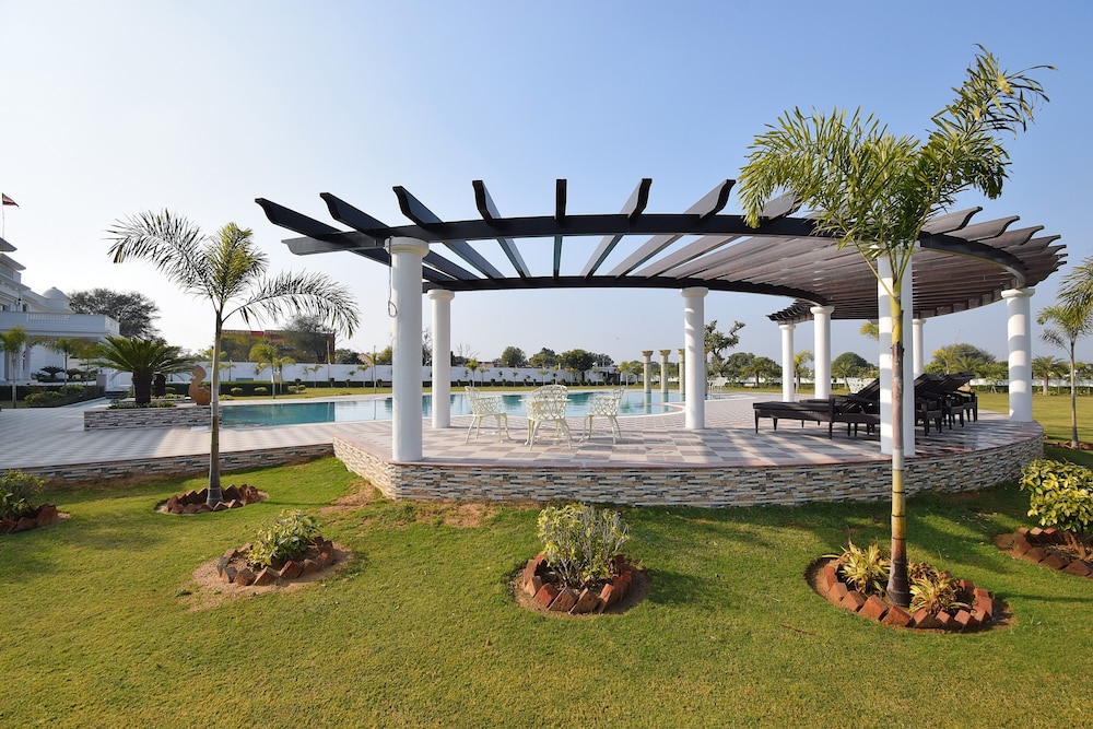 Umaid Farm Resort A Legacy Vintage Stay In Jaipur 41/50