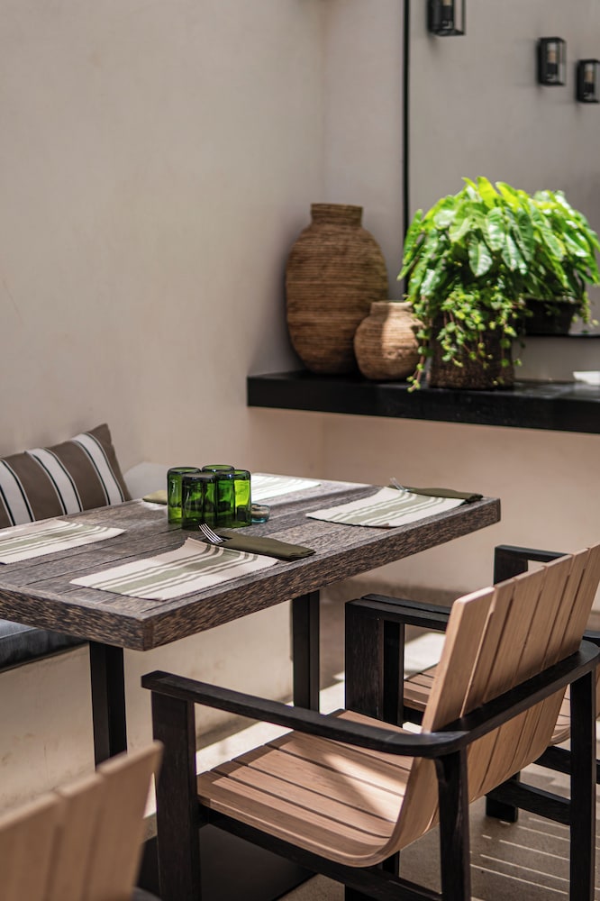 The Neela Boutique Hotel Stone Town 50/62