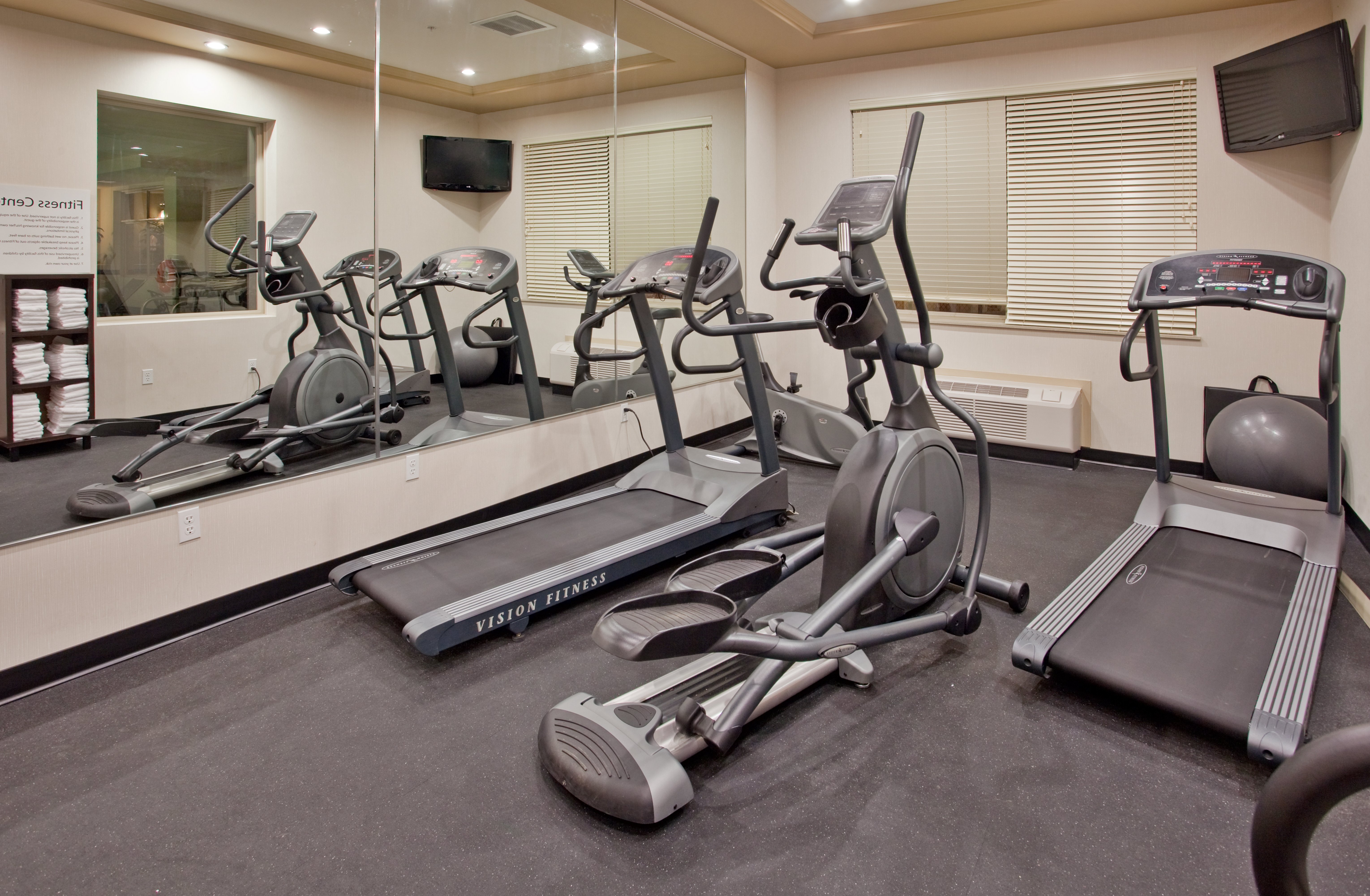 Holiday Inn Hotel Suites Kamloops 36/72