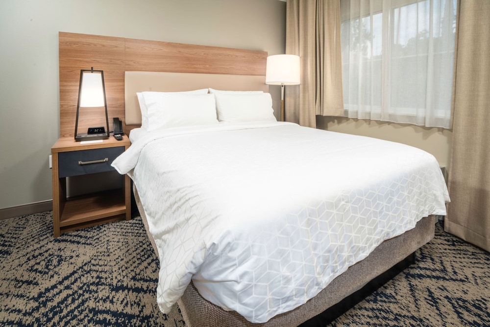 Candlewood Suites Charleston Mt Pleasant 10/44