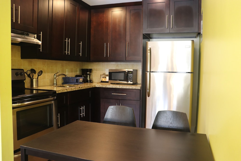 Curtis Inn & Suites 21/31