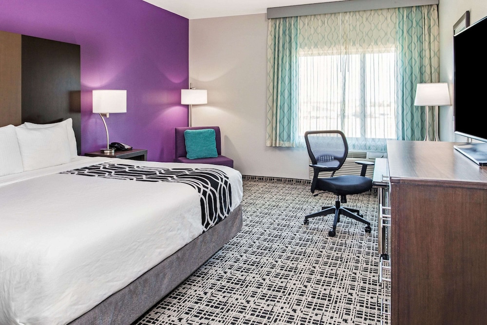 La Quinta Inn & Suites by Wyndham Lubbock South 38/48