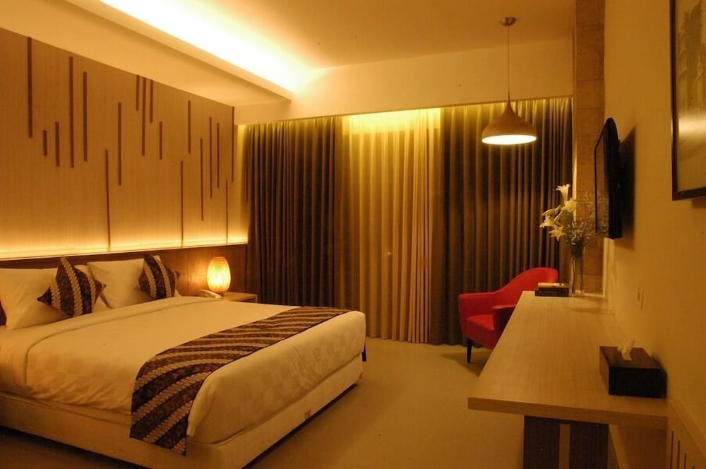 Grand Laguna Hotel And Villa 7/34