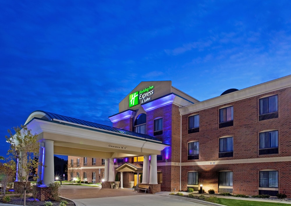 Holiday Inn Express Hotel and Suites Chesterfield - Selfridge Area 2/57