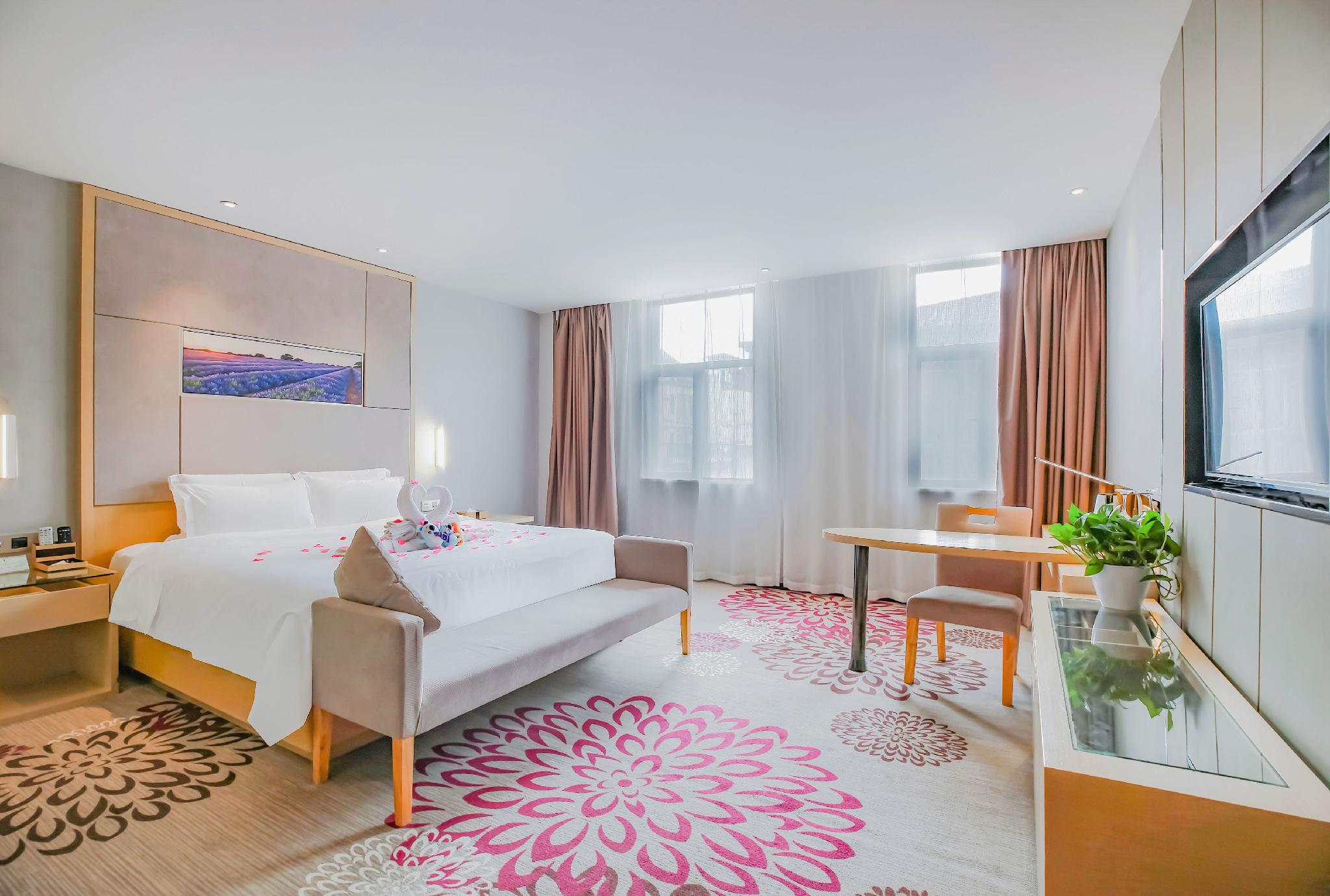Lavande Hotel (Guiyang Huaxi) 9/23