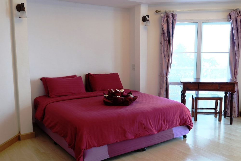 Nimmanoradee Resort 12/53