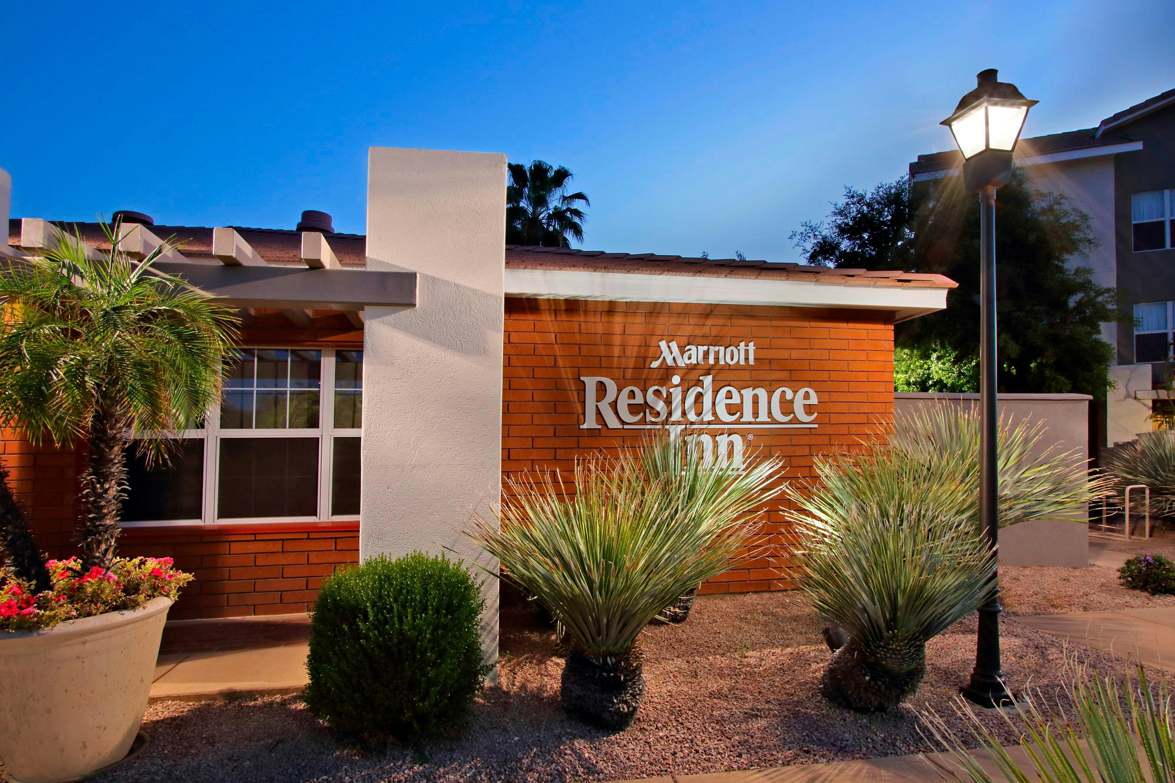 Residence Inn Scottsdale North 2/8