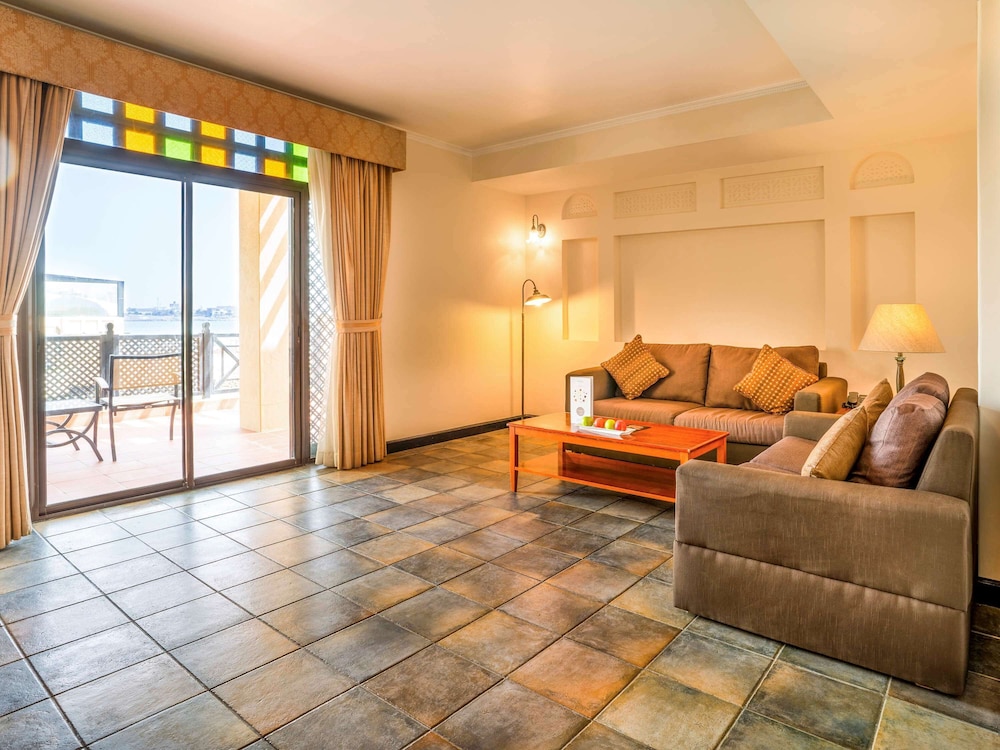 Novotel Al Dana Resort 49/75