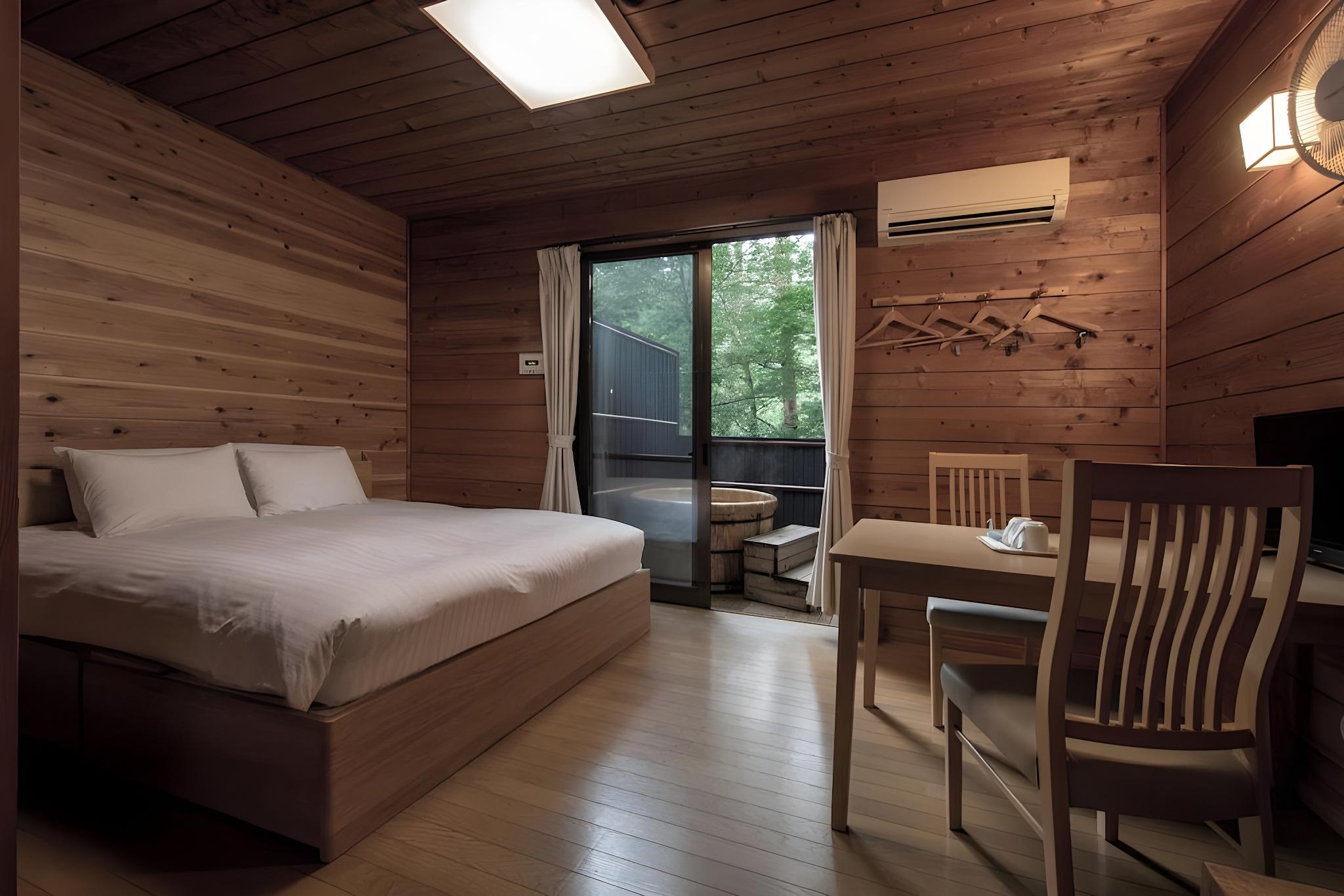 Cottage, King Bed, Outdoor Bath, Building B