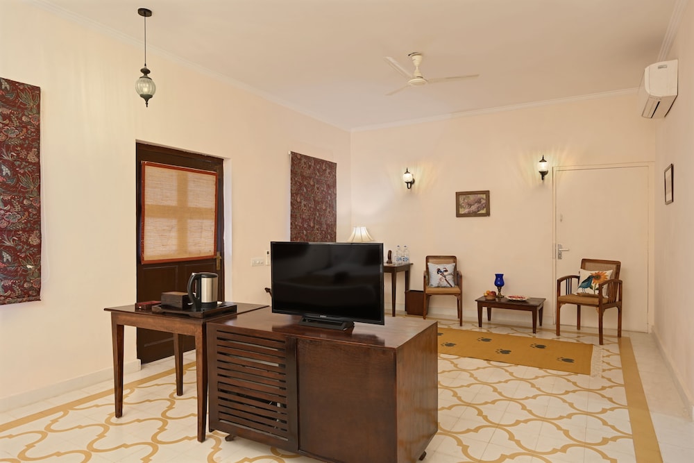 Hotel Dev Vilas 9/72