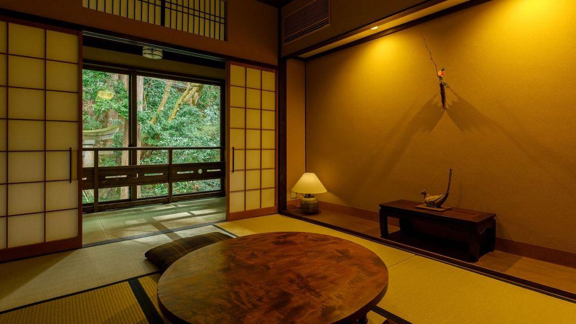 Japanese, Peacock, Guest Room, Traditional
