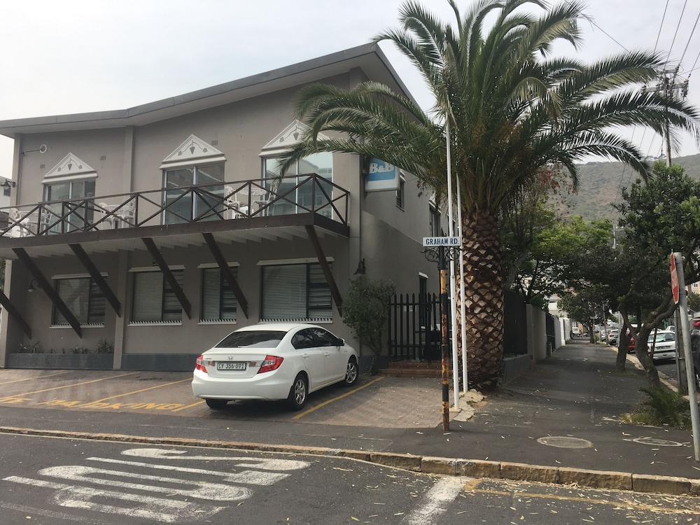 Spring Tide Inn 49/50