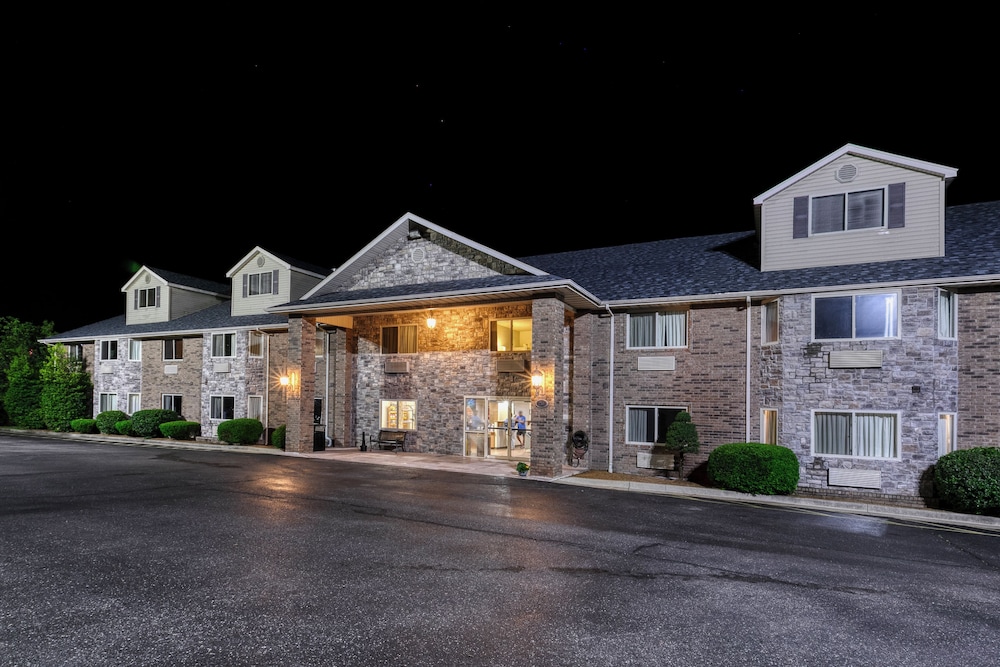 All Towne Suites 4/54