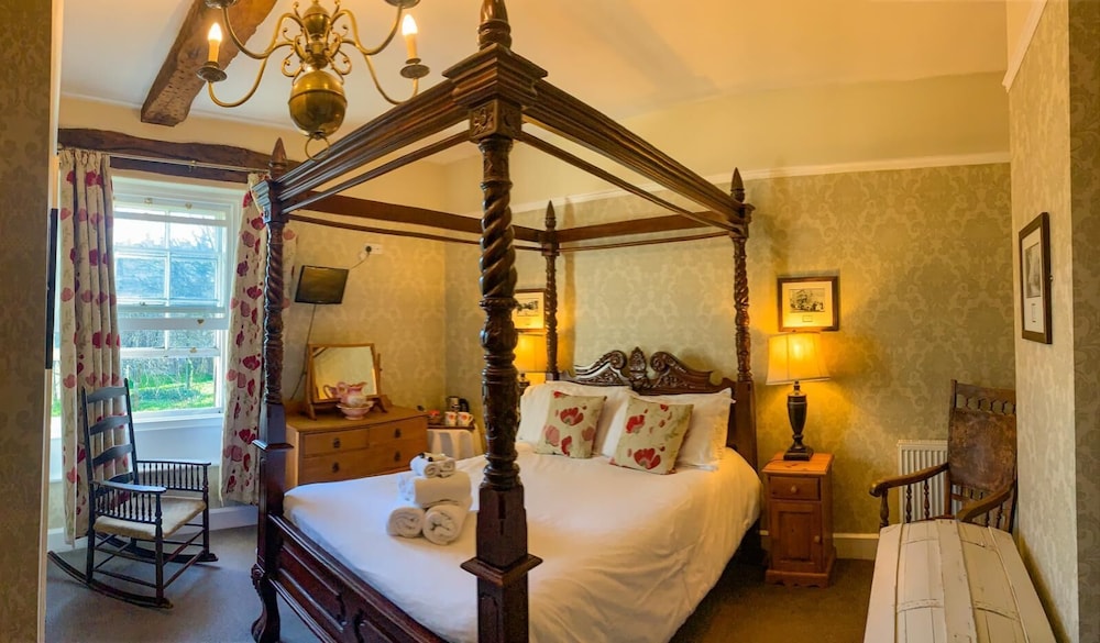 The Old Hall Hotel 4/30