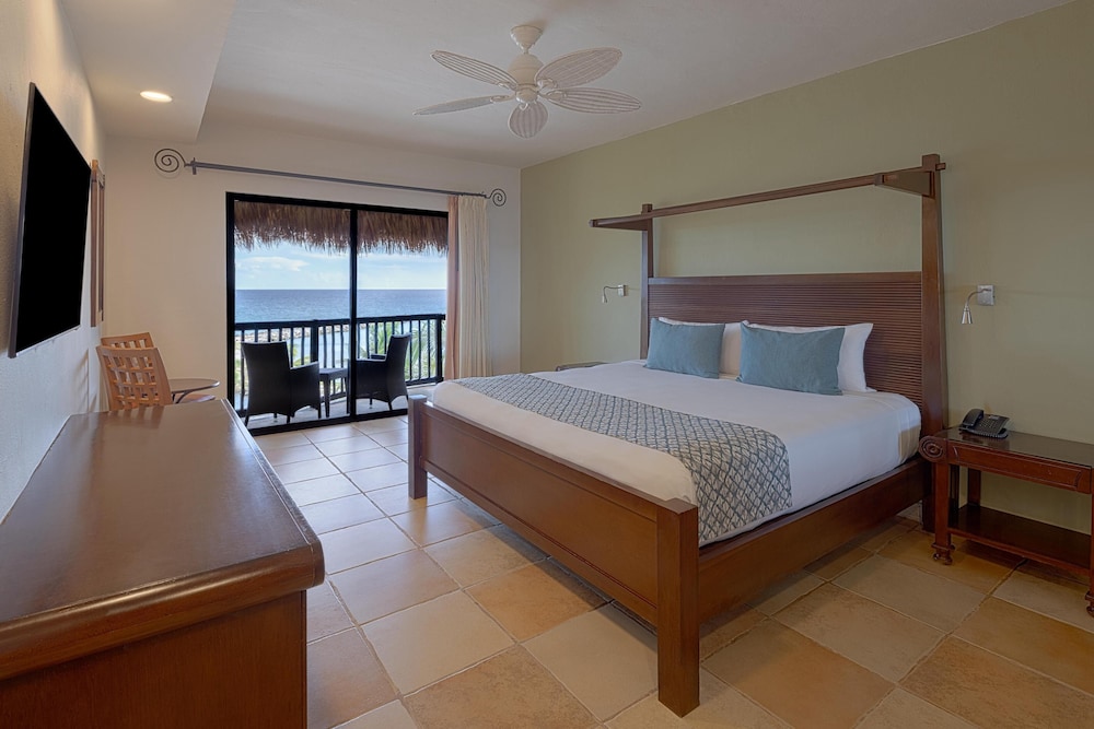 PREMIUM, OCEAN FRONT