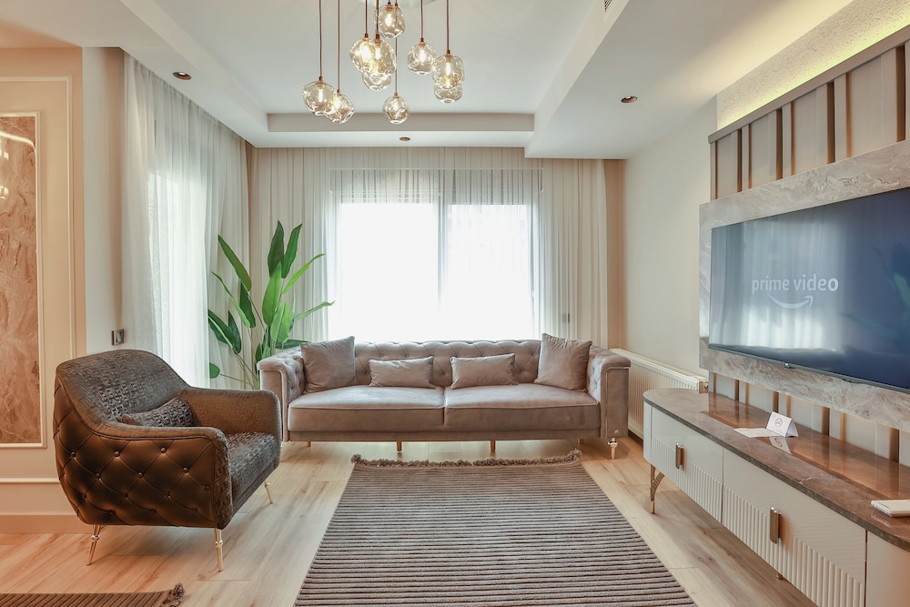 LOS Suites 33/50