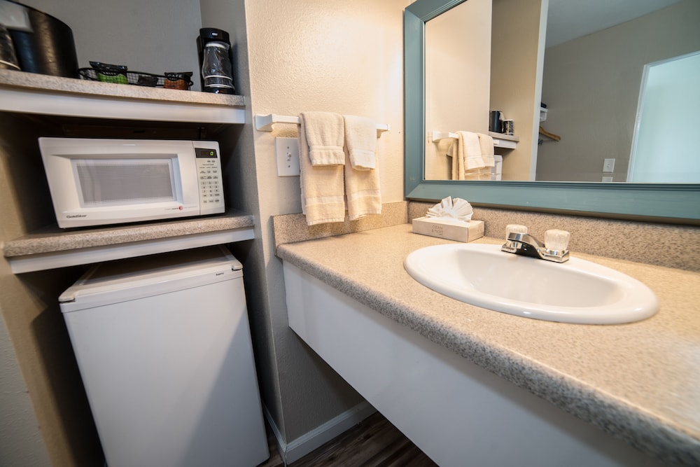 Ocean Villa Inn 62/66