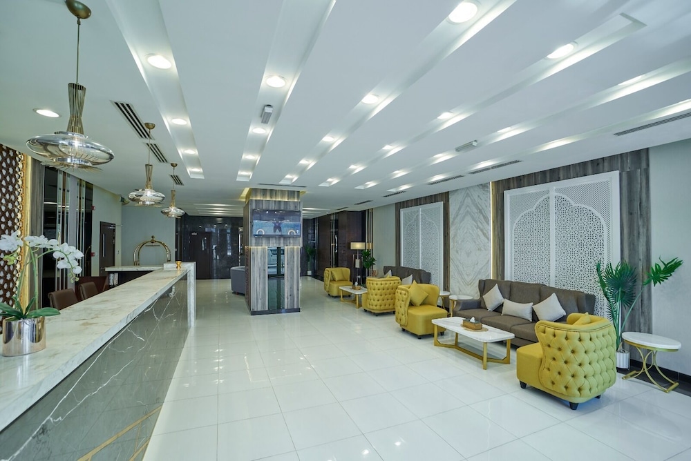 Afaq Tower 13/17