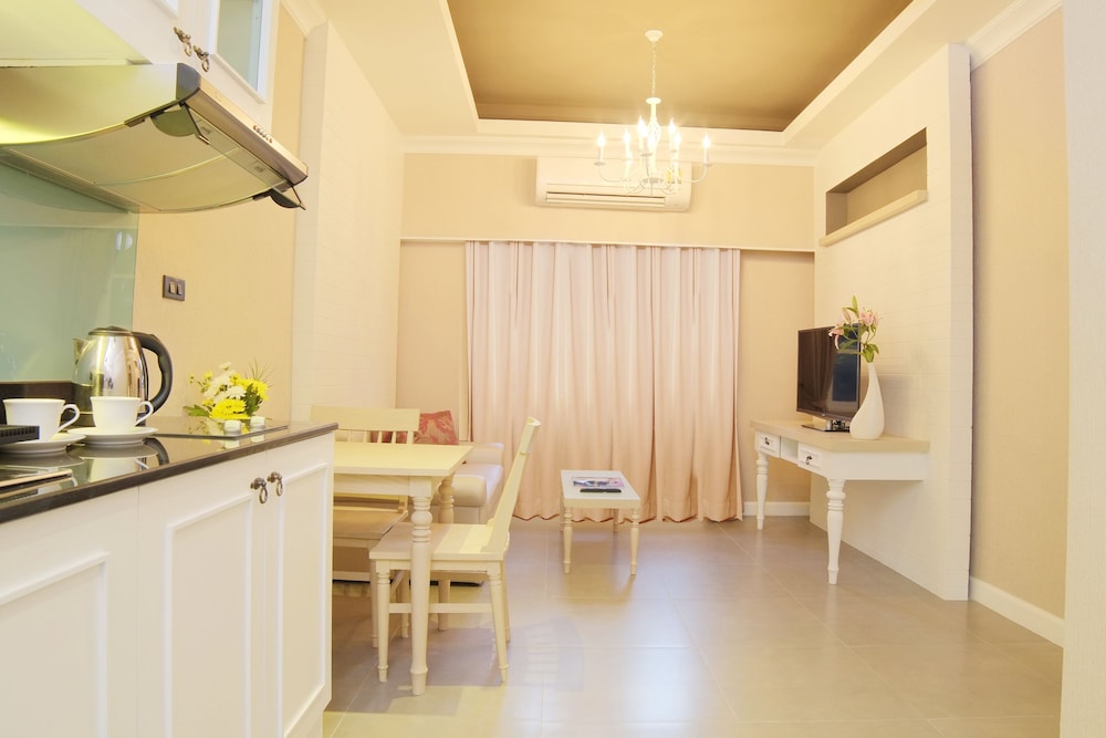 The Raya Surawong Bangkok 55/69