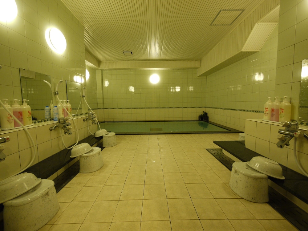 Hotel Route-Inn Nagaoka Ekimae 12/27