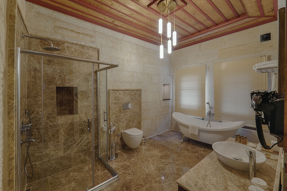 Solem Cave Suites 56/56
