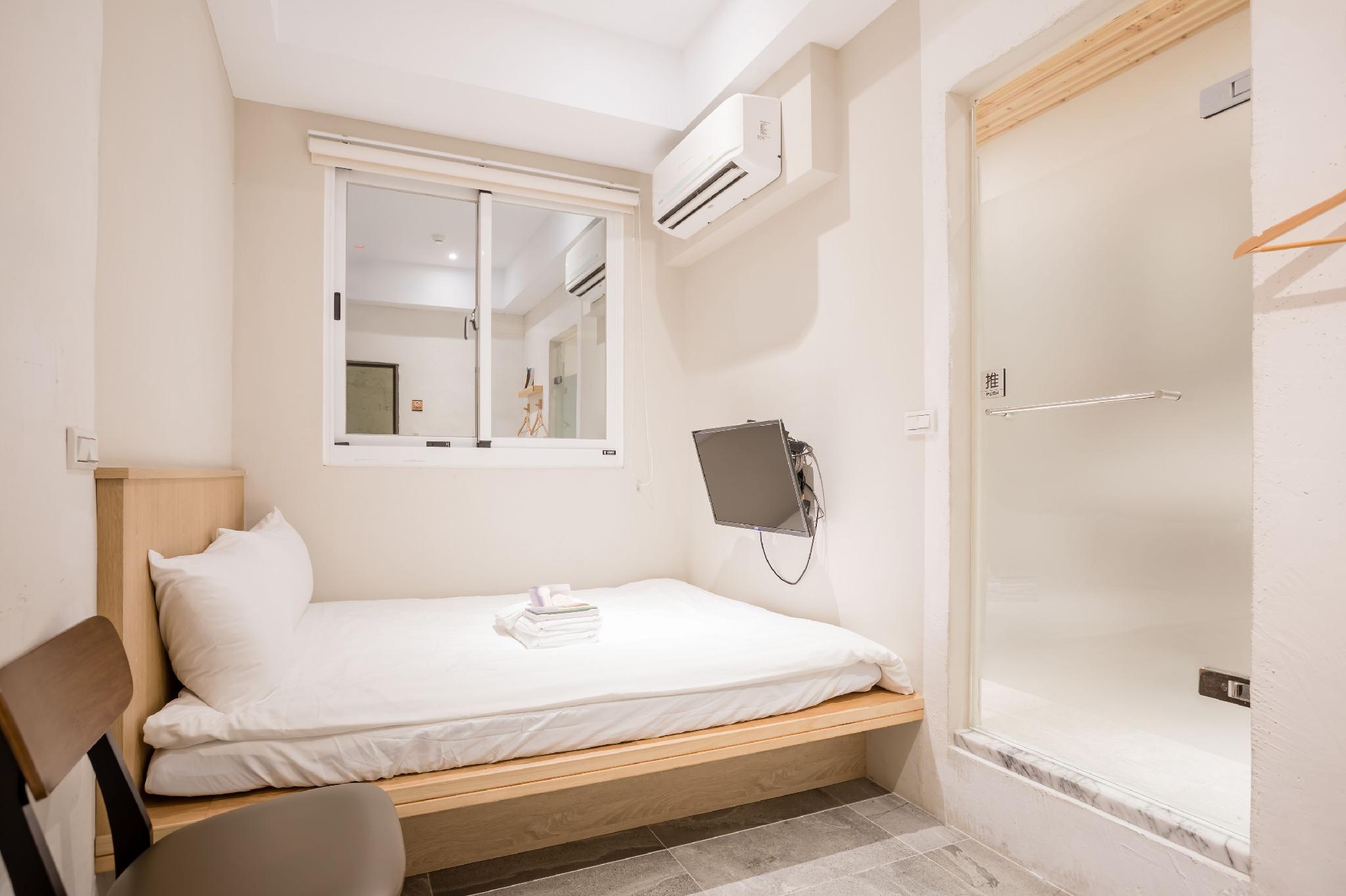 Gallery, Single, Double Bed