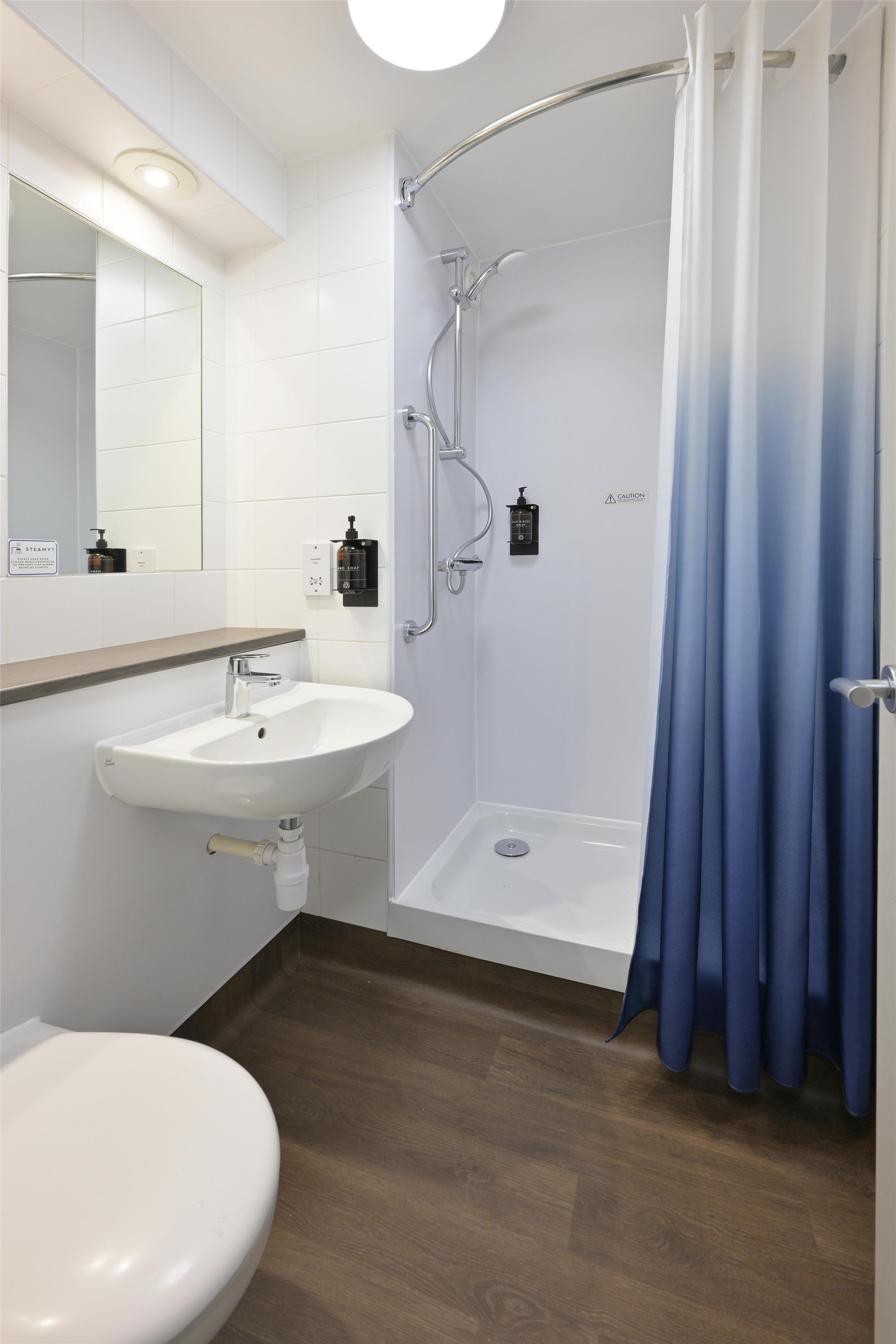 Travelodge Caernarfon 25/27