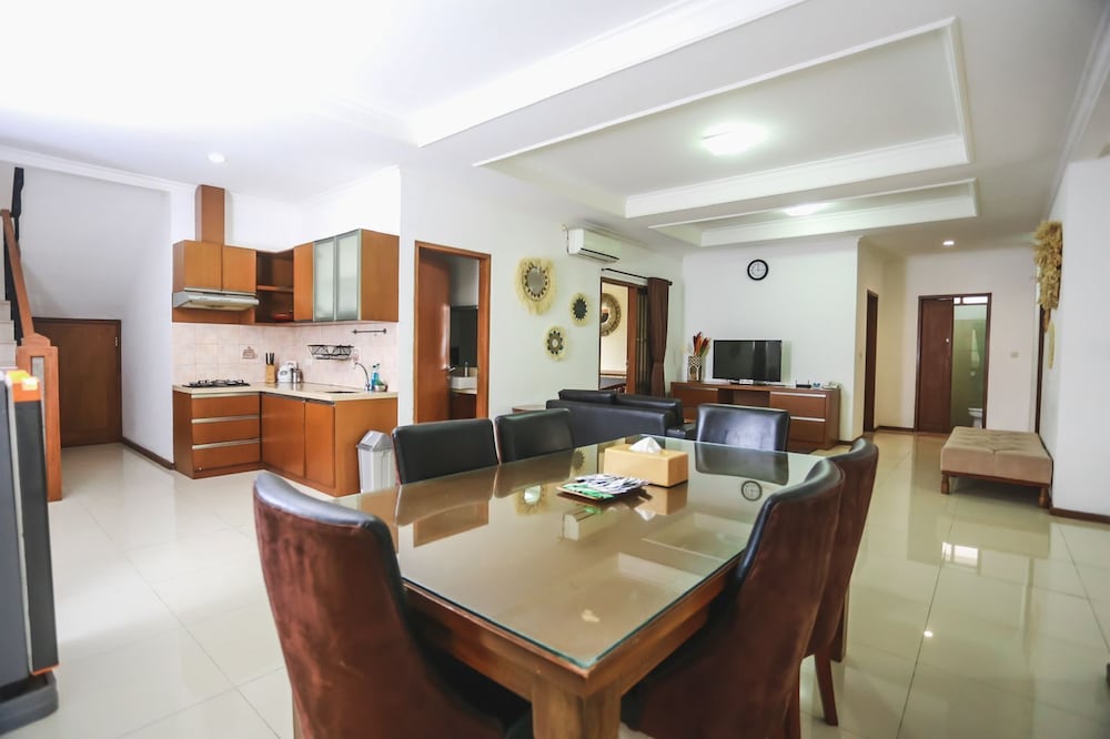 KULDESAK VILLAS BANDUNG 29/74