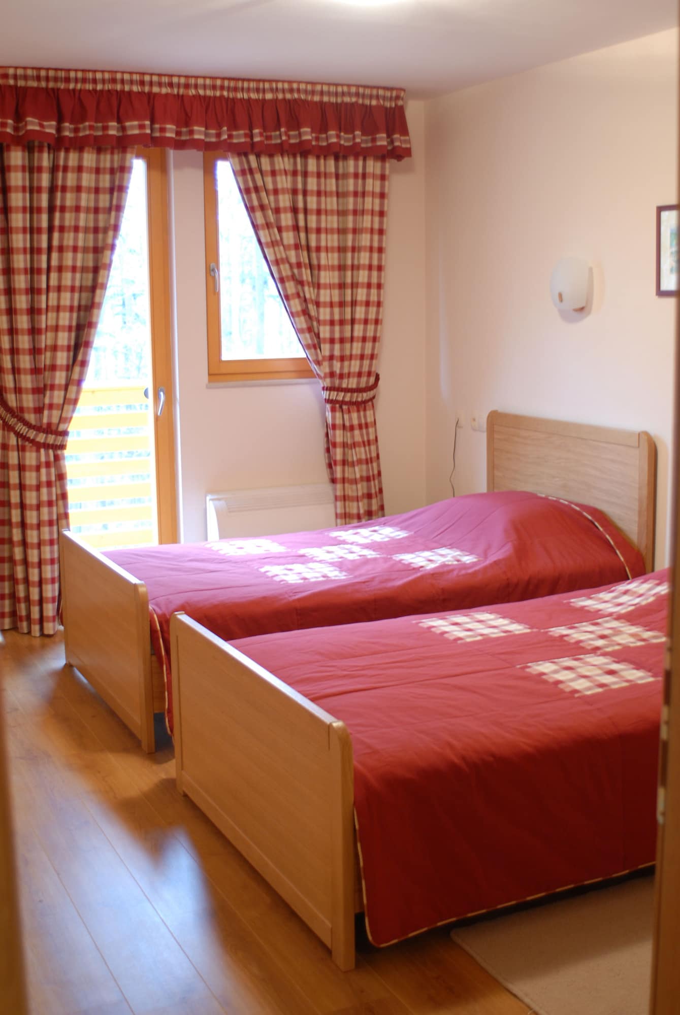 1 BEDROOM, APARTMENT, BALCONY