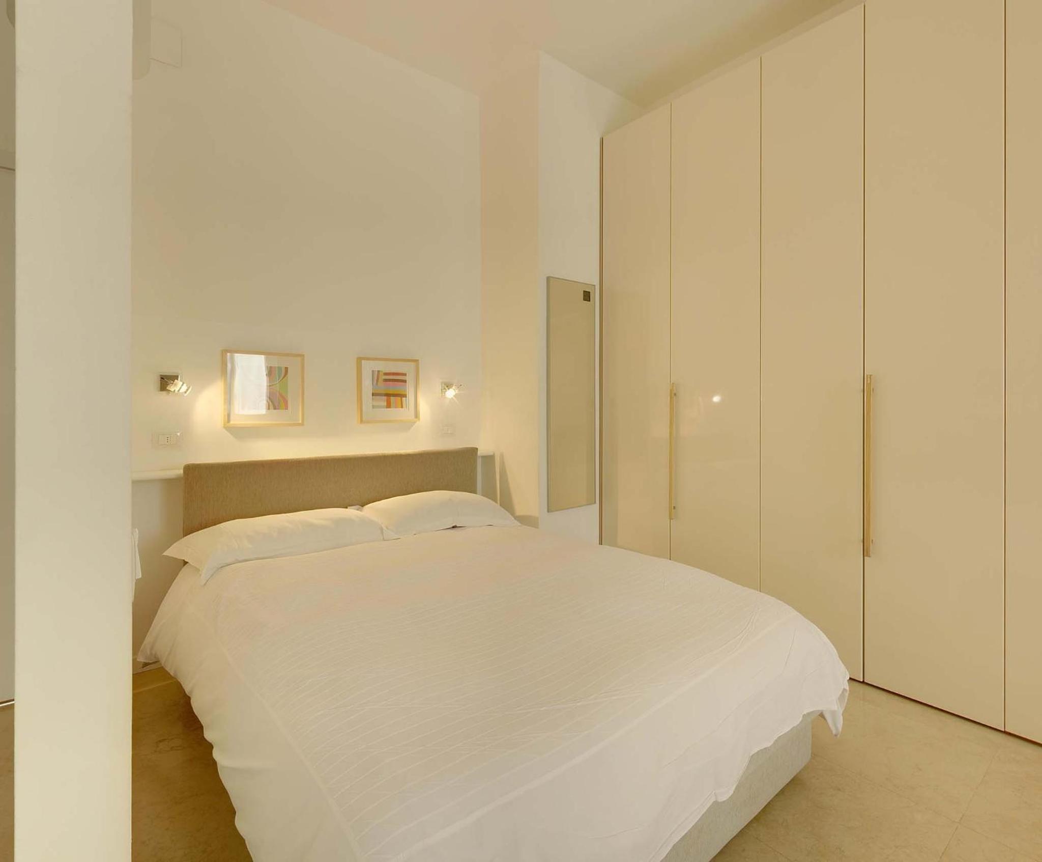 Studio, Apartment, Large