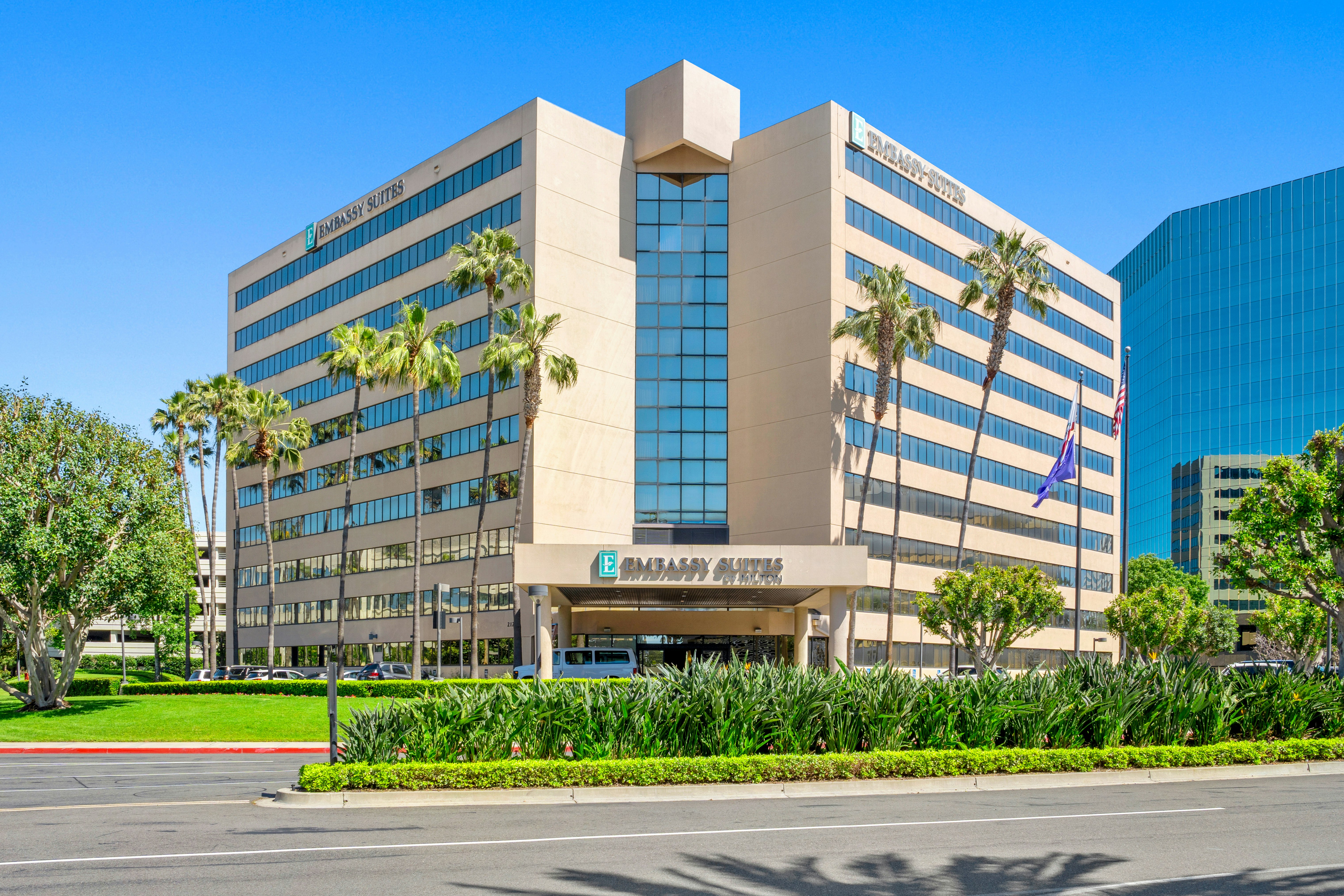 Embassy Suites by Hilton Irvine Orange County Airport 77/81