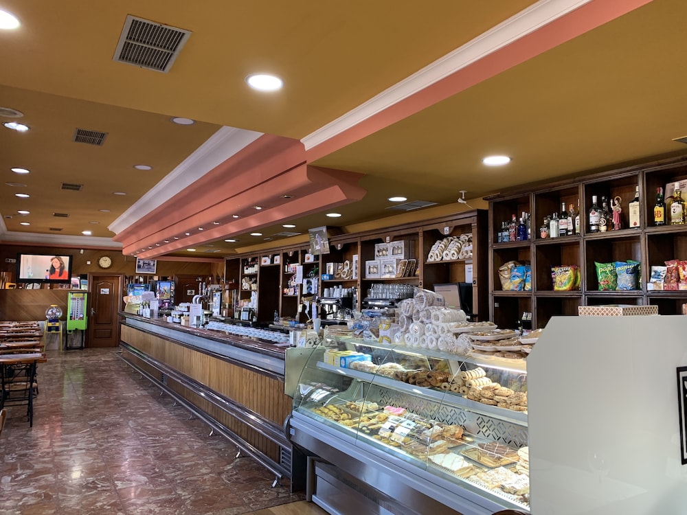 restaurant-cafeteria