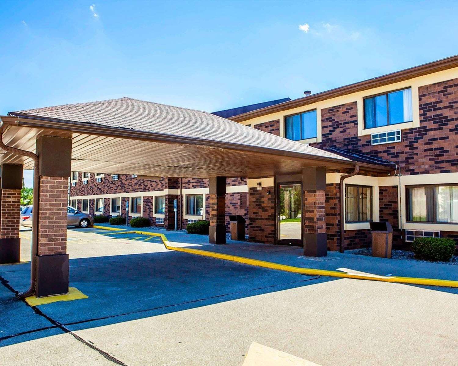 Quality Inn & Suites Champaign North - Urbana 23/23