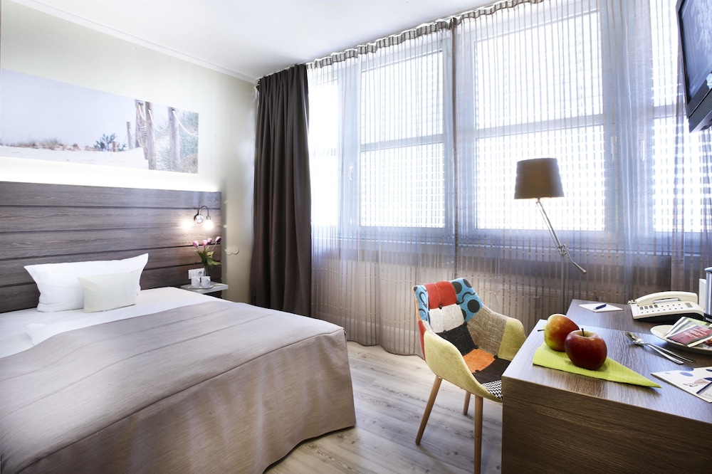 Hotel Kiel By Golden Tulip 4/30