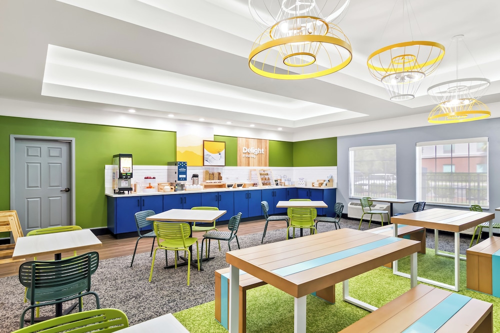 restaurant cafeteria