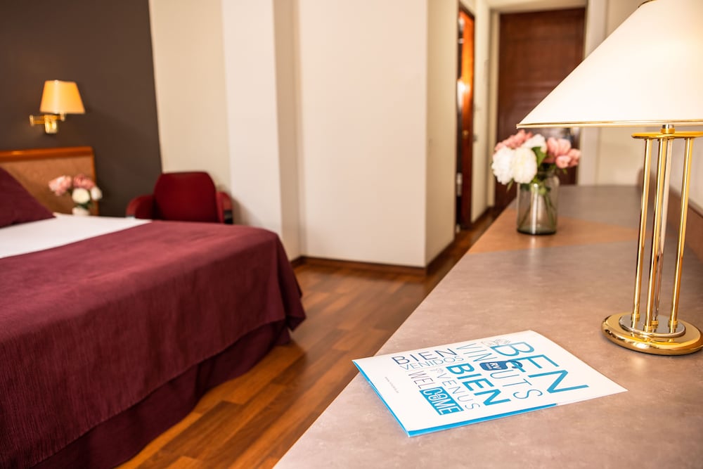 Hotel Balneari Vila de Caldes 6/17