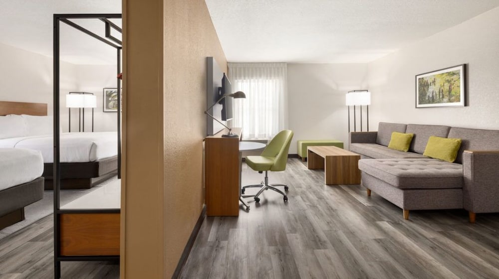 Four Points by Sheraton Alexandria 25/50