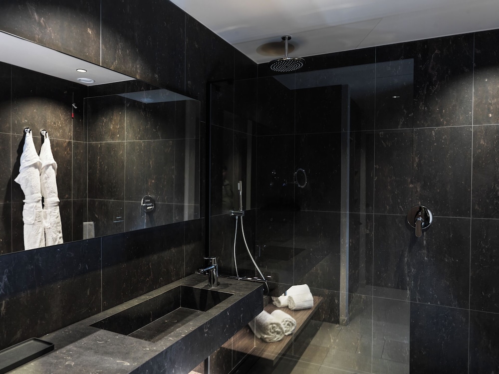 Costa Borgo Ragusa 34/35