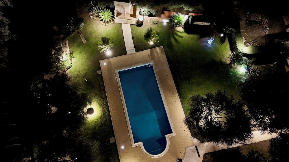 Villa Garden 20/50