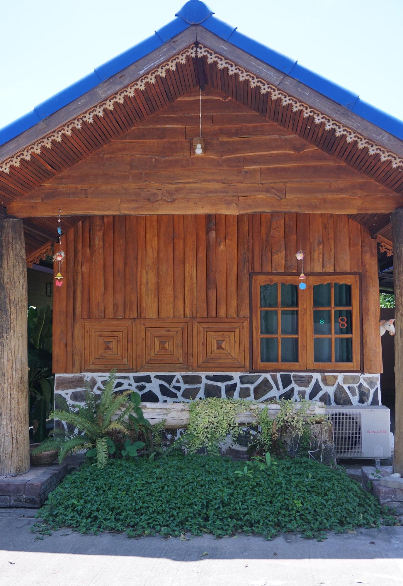 Baan Kieng Dao Resort 3/15
