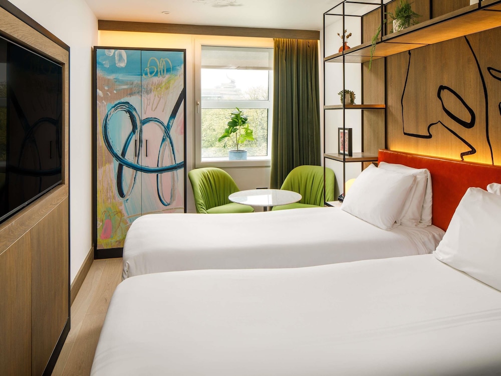 Duet, Twin Beds