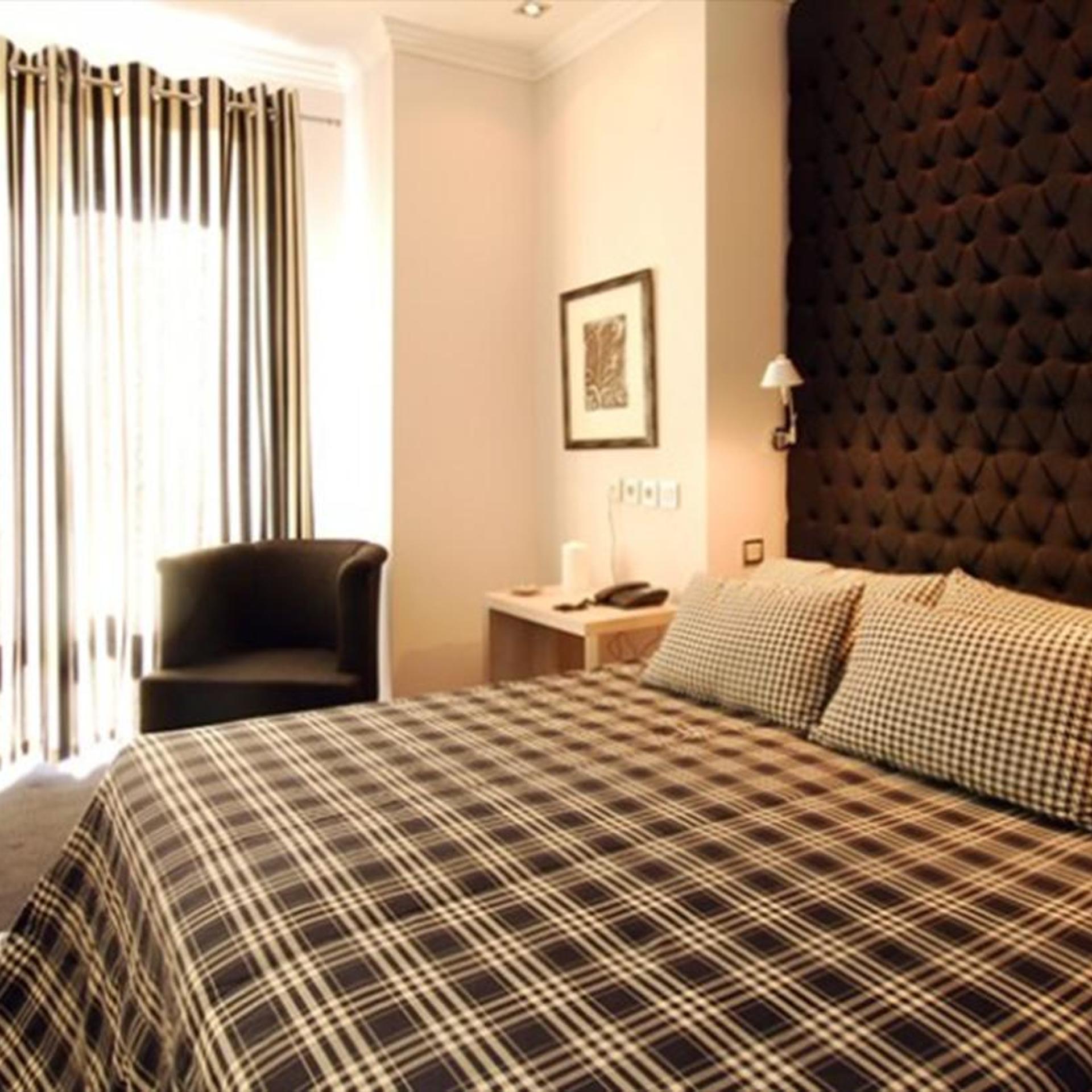 Superior, Queen Bed