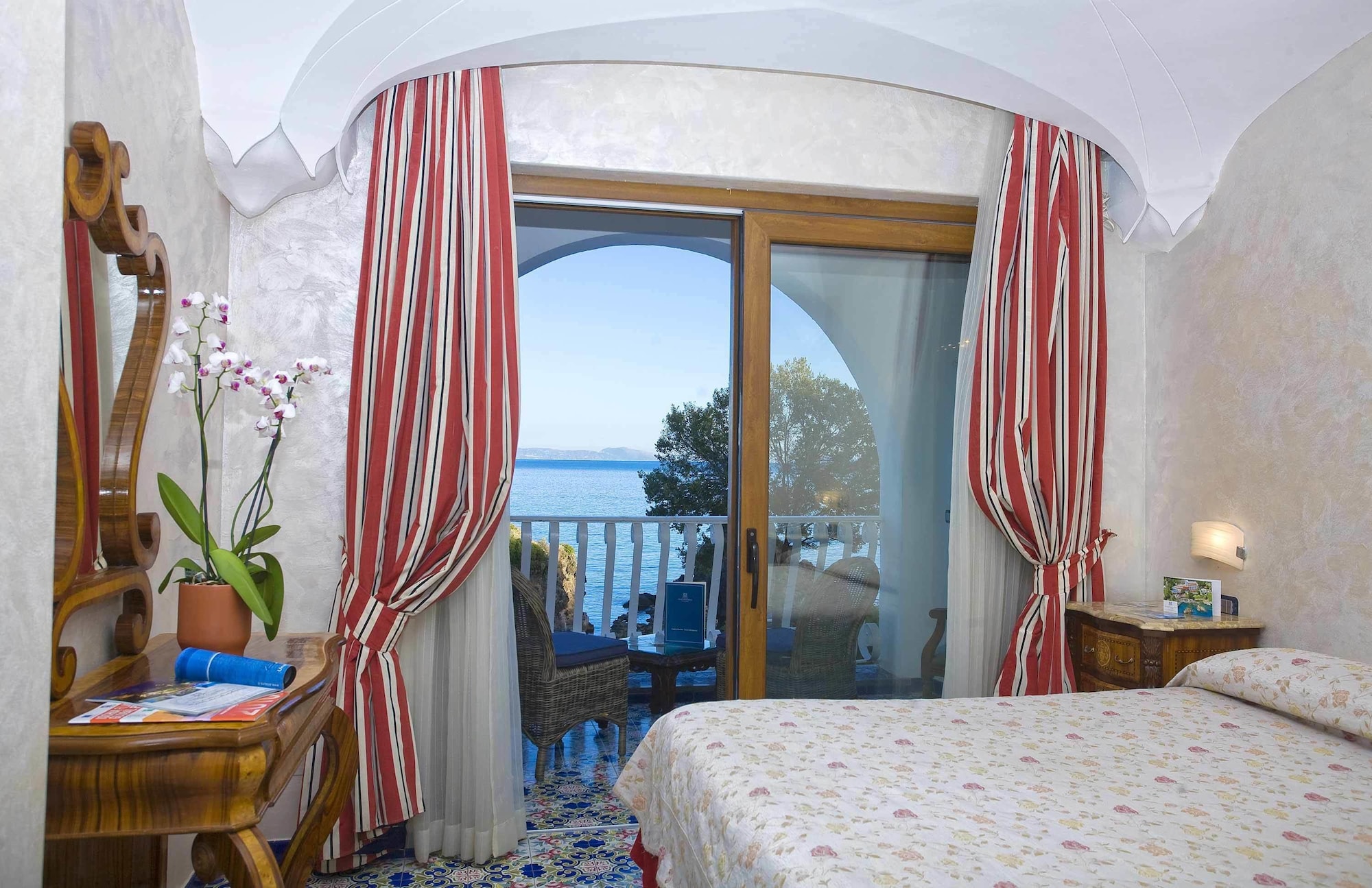 DELUXE, DOUBLE BED, BALCONY